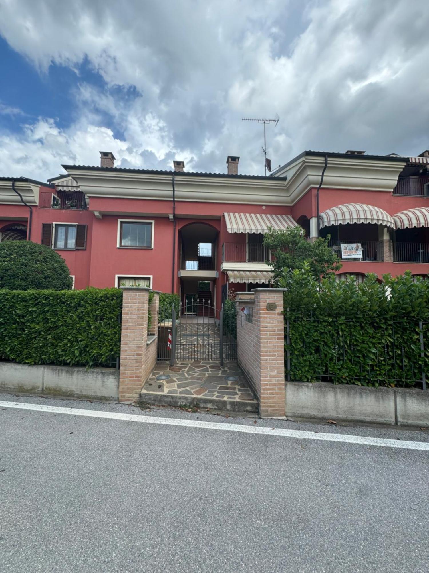 Appartamento Cherasco Esterno foto